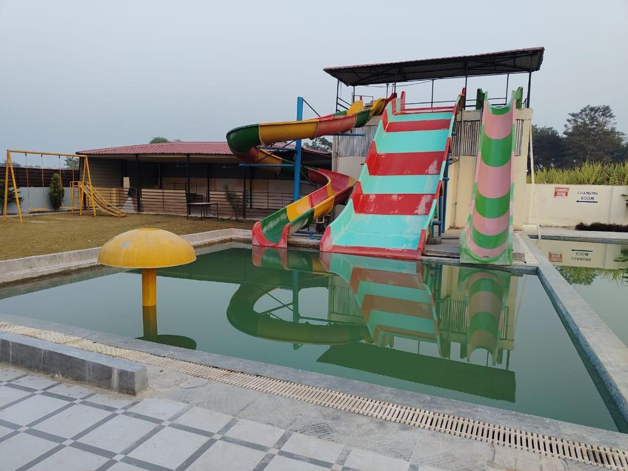 Bahraich The Velvet Sky Hotel & Resort מראה חיצוני תמונה