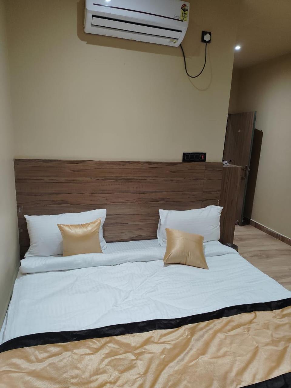 Bahraich The Velvet Sky Hotel & Resort מראה חיצוני תמונה